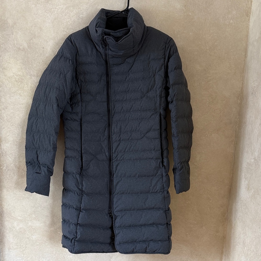 The North Face Women's Dark Gray Puffer Coat
